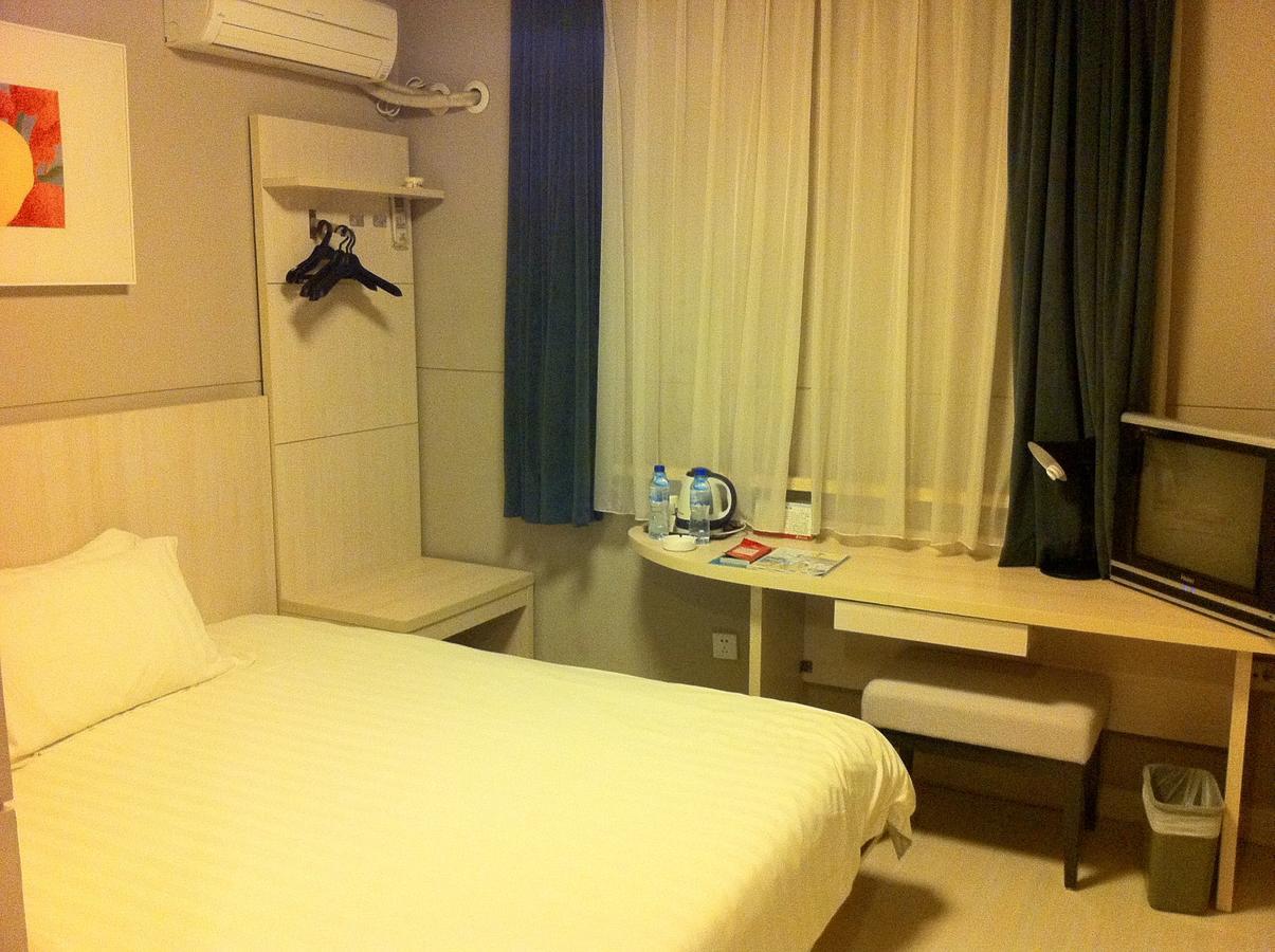 Jinjiang Inn - Wuhan Ziyang Road Bagian luar foto