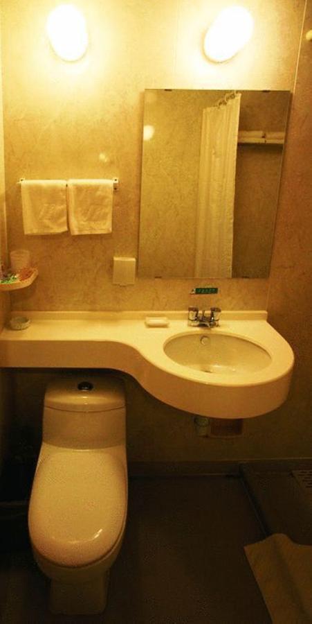 Jinjiang Inn - Wuhan Ziyang Road Bagian luar foto